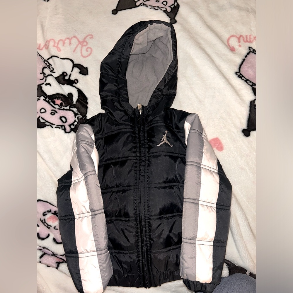 Jordan kids black puffer